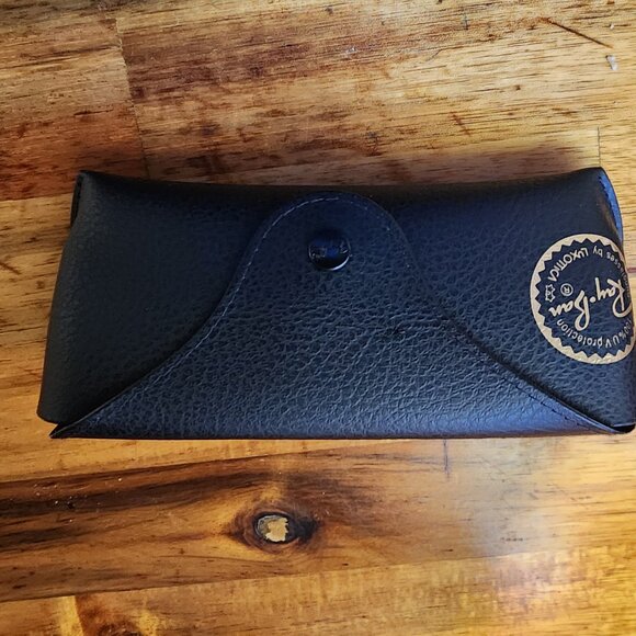 Ray Bans - Picture 4 of 4